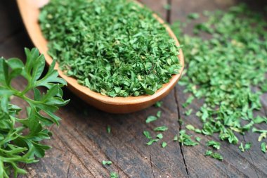 Kuru ot maydanoz yaprakları