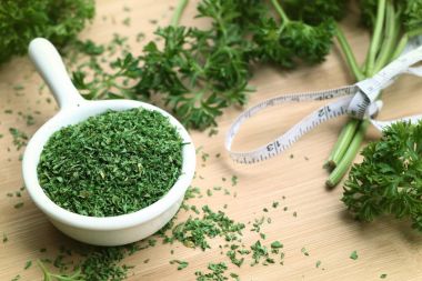 Kuru ot maydanoz yaprakları