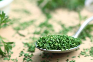 Kuru ot maydanoz yaprakları