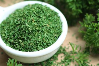 Kuru ot maydanoz yaprakları