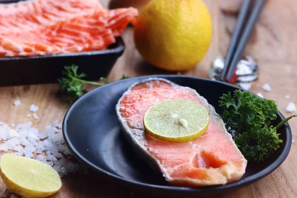 Rohe Scheibe Lachs — Stockfoto