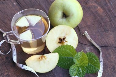 Yeşil elma sirkesi