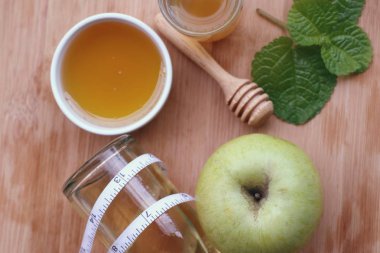 elma sirkesi bal ile