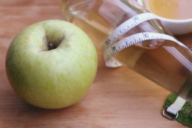 elma sirkesi bal ile