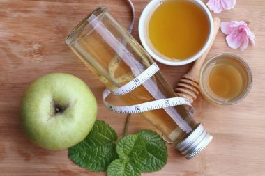 elma sirkesi bal ile