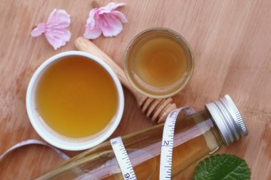 elma sirkesi bal ile