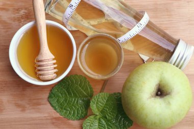 elma sirkesi bal ile