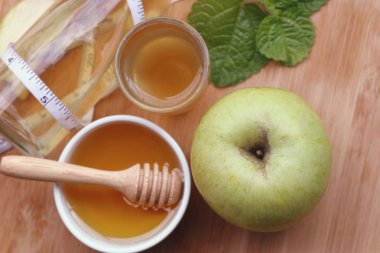 elma sirkesi bal ile