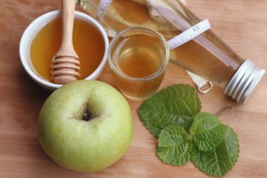 elma sirkesi bal ile