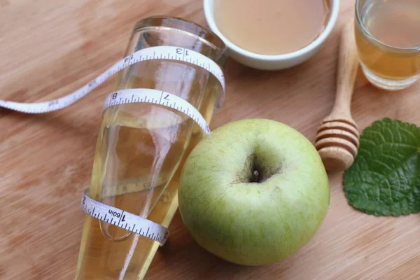 Vinaigre de cidre de pomme au miel — Photo