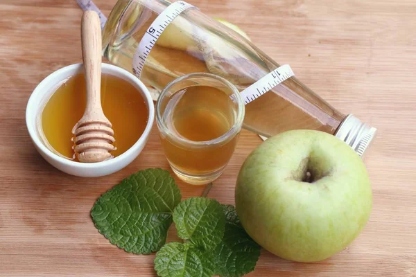 Vinaigre de cidre de pomme au miel — Photo