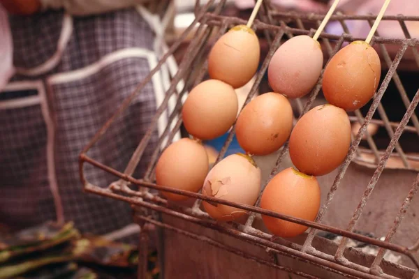 Grill egg en el mercado —  Fotos de Stock