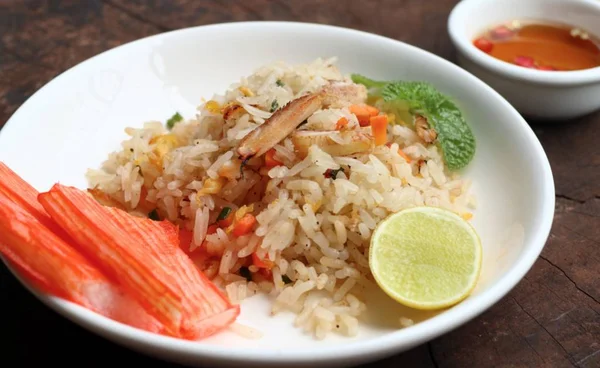 Fried rice with crab — Stock Photo, Image