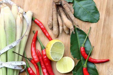 Baharatlı çorba - bitkisel maddeler Tayland gıda