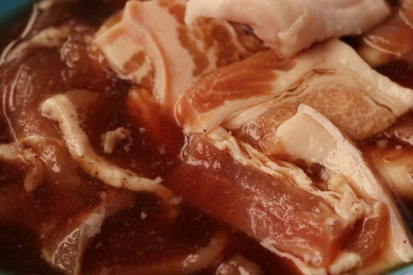 Daging babi dengan saus fermentasi — Stok Foto