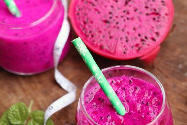 Dragon meyve suyu smoothies