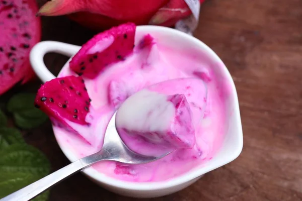 Frullati di frutta del drago yogurt — Foto Stock