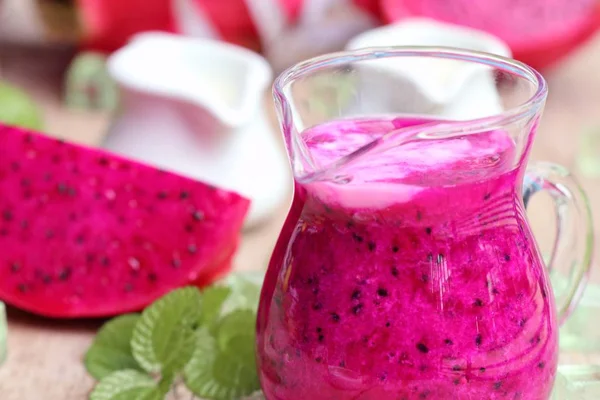 Batidos de leche de fruta de dragón — Foto de Stock