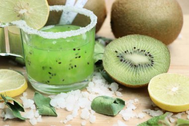 kivi suyu güler yüzlü ile 