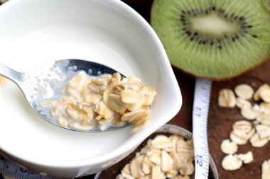 Sütlü yulaf gevreği