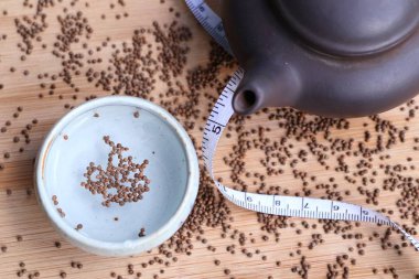 Perilla frutescens tohum çay ile