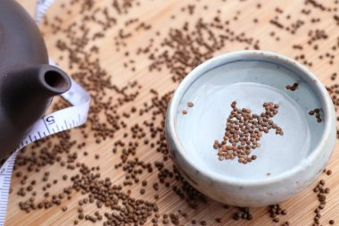 Perilla frutescens tohum çay ile