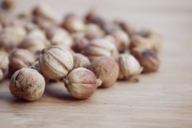 yığın kakule ot baharatlı