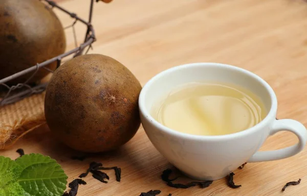 Lo han guo with drink — Stock Photo, Image