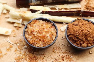 Şeker kamışı pekmezi ile