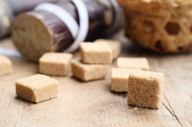 Organik şeker kamışı küpleri
