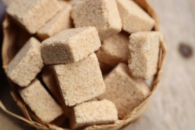 Organik şeker kamışı küpleri