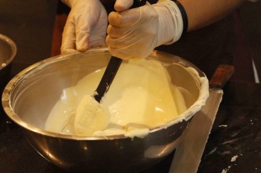 Tatlı çikolata yapma