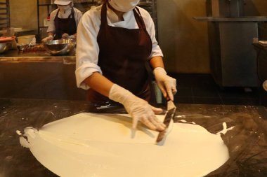 Tatlı çikolata yapma