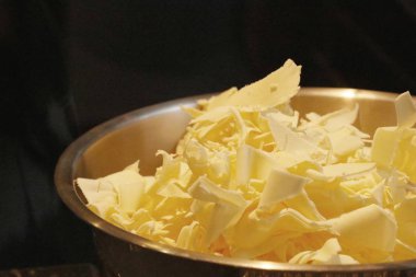 Tatlı çikolata yapma