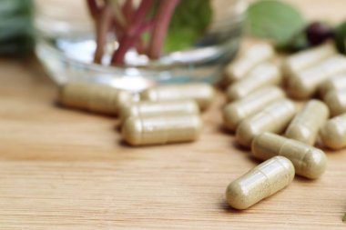 kapsül ile bitkisel fesleğen