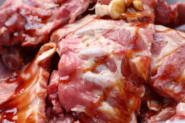 Соус из свиных рёбер — стоковое фото
