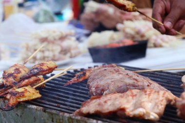 Barbekü ızgara domuz kaburga