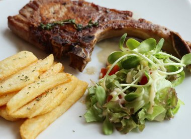 domuz pirzolası biftek ızgara