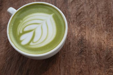 Sütlü sıcak yeşil çay