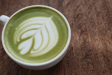 Sütlü sıcak yeşil çay