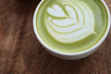 Sütlü sıcak yeşil çay