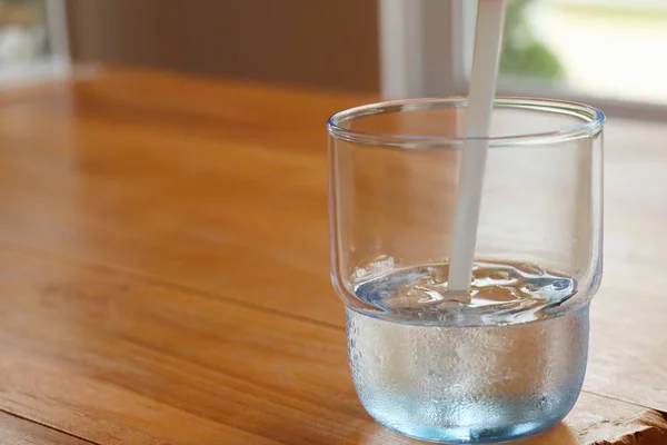 Verre de boisson à l'eau — Photo