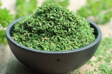 Kuru ot maydanoz yaprakları