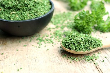 Kuru ot maydanoz yaprakları