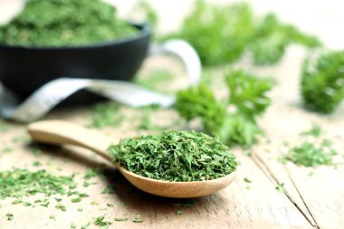 Kuru ot maydanoz yaprakları