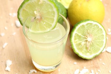 Güney Afrika'da bir kabile kireç ve limon