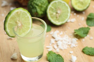 Güney Afrika'da bir kabile kireç ve limon