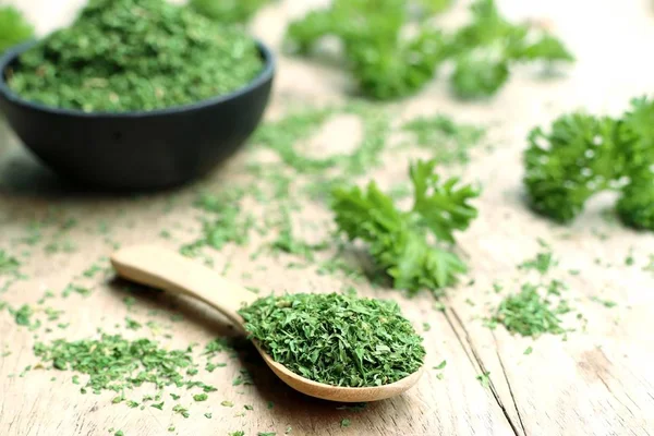 Kuru ot maydanoz yaprakları