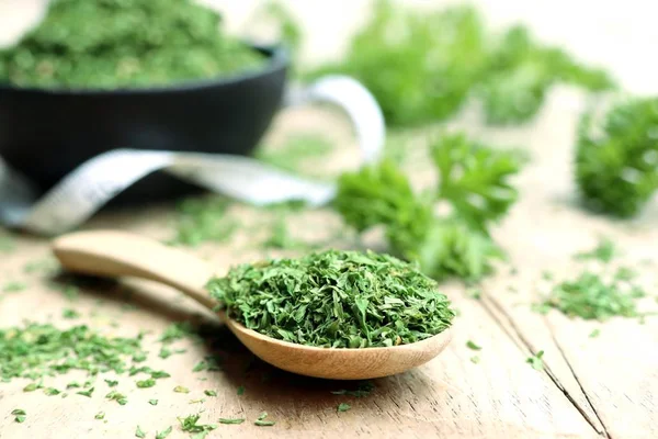 Kuru ot maydanoz yaprakları