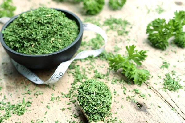 Kuru ot maydanoz yaprakları